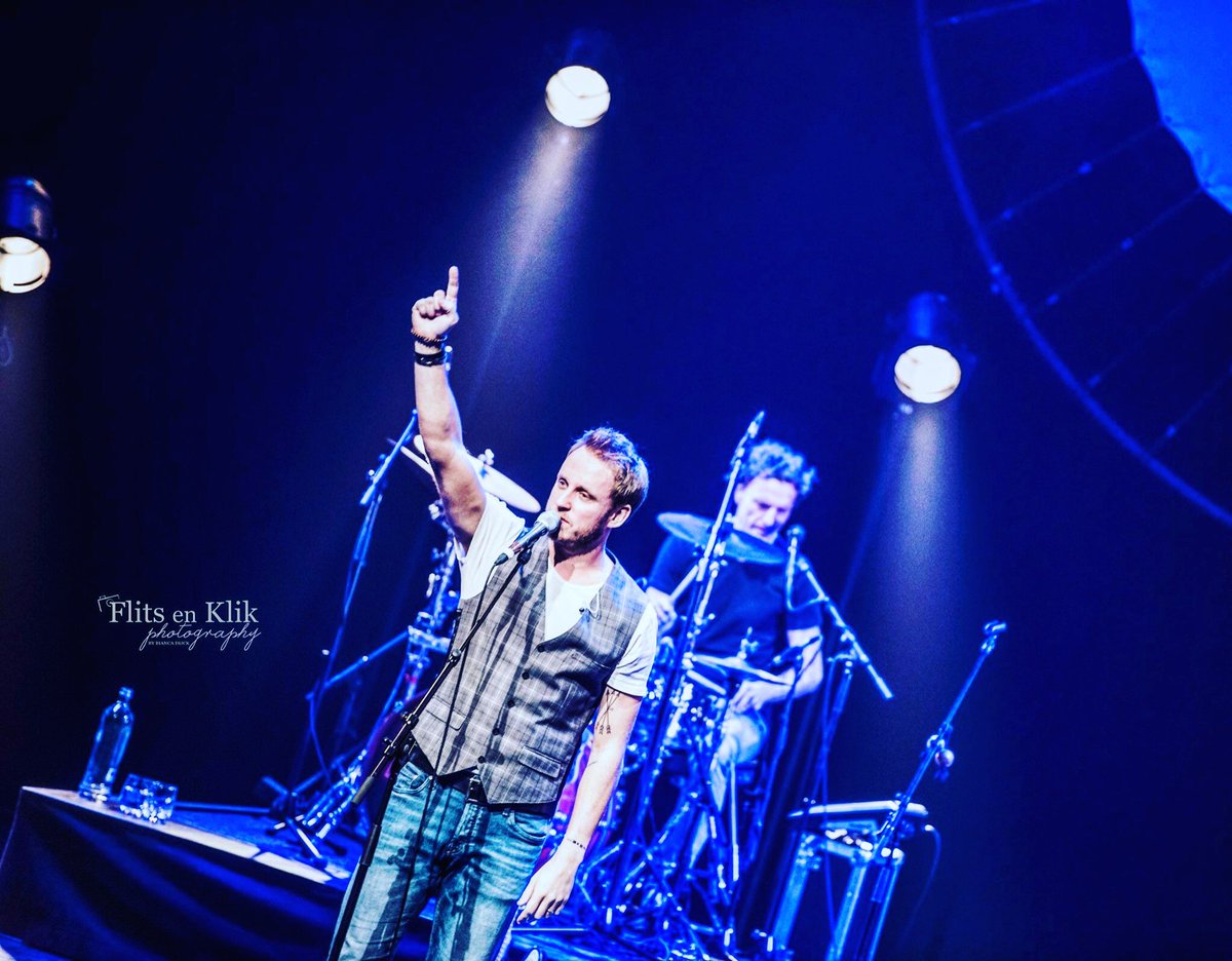 biancadijck's tweet photo. @NederpopAllStar great premiere @royalpromotions #NederpopAllStars #photographer #photooftheday #photographylover #nederpop https://t.co/m6bR25uF6B