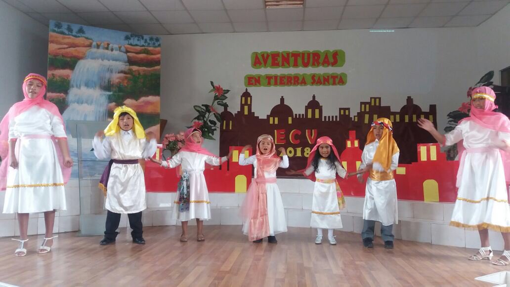 josechasiempre's tweet photo. En la ciudad de Ayaviri #MLT se inicia la Escuela Cristiana de Vacaciones 2018 Todos los niños de Melgar están invitados #CuidandoNuevasGeneraciones @infantildsa @YudyVilladeRome @prertonkohler @edwardheidinger https://t.co/cHdyctnvB7