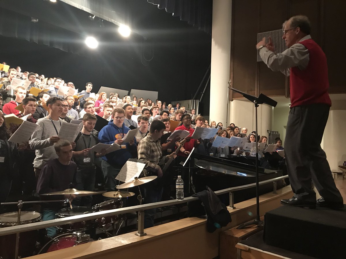 Welcome special guests Luke and Kyle (both MHU students) who fill out the rhythm section for the piece “I Will Sing!” 

Check out this groovy piece at the concert this evening! 
Doors open at 3:30, concert at 4 🎶