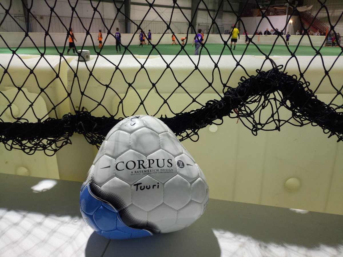 Very impressed with my new <a href="/rasenreich/">Rasenreich</a> Corpus II training ball. Kicked it around with a bunch of 10U Boys before and after their <a href="/AYSO_Soccer/">AYSO</a> indoor games, they loved it! Fun way to practice bad bounces and ball control.