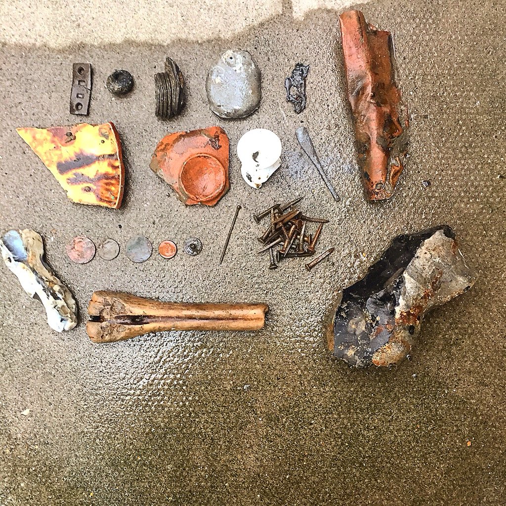 Rothersman's tweet photo. Today’s finds from a miserable cold Thames foreshore. Including a big Tudor pin 3 Georgian coins one being a Evasion Shakespeare type .  #thameslarker #thames #london #england #mudlark #lowtides #mudwalker https://t.co/JF59EZC3C3
