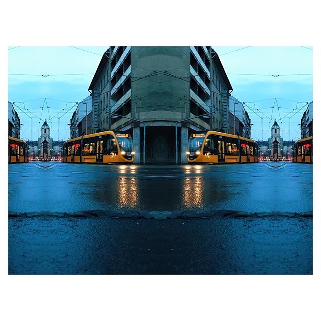 simoniddol's tweet photo. #WHPillusion 🚃
.
.
.
#budapest #illusion #shotoniphone #mrrw #vsco #tram #budapest #traffic #mik #ikozosseg #art #streetphotography #publictransport #pattern https://t.co/KjDlFP7Z5N https://t.co/F9CJ3i1TPT