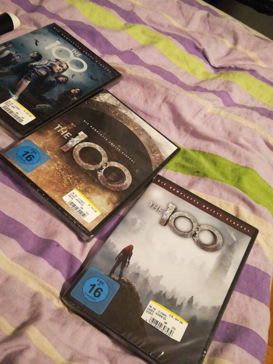 Maikestarset's tweet photo. Ich bin jetzt mal denn ganzen  abend  beschäftigt 🤣🤣🤣
Ach ich freue mich💙💜💙💜💙💜 https://t.co/zGewLHvXXh