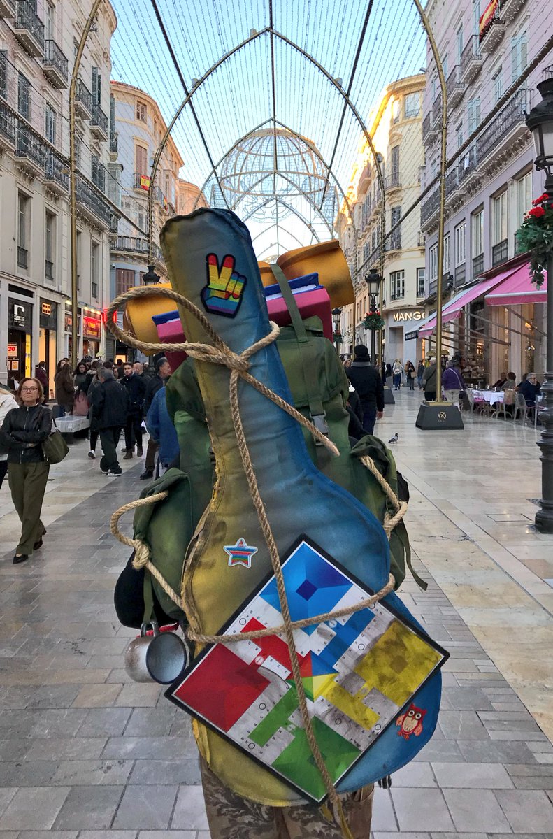 ComparsAlhaurin's tweet photo. Acabó el #coacMLG pero hoy comienza nuestra travesía en el @CarnavalMLG de la calle. Volvemos a tener 20 años. Nos vemos tras el pregón de @fjcristofol https://t.co/kUpeoZkNcJ