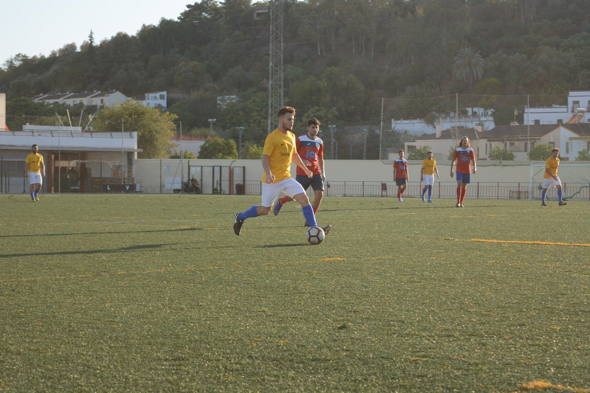 Viernes17es's tweet photo. DÍA DE PARTIDO
https://t.co/esjq5uEjy0 vs CD Triana

Jugamos a las 21:00 en el Campo del Cantarrana ¡Vamos a por la victoria intentando lograr nuestro fútbol! A disfrutar chicos

#NosGustanLosViernes https://t.co/QASaSudBje