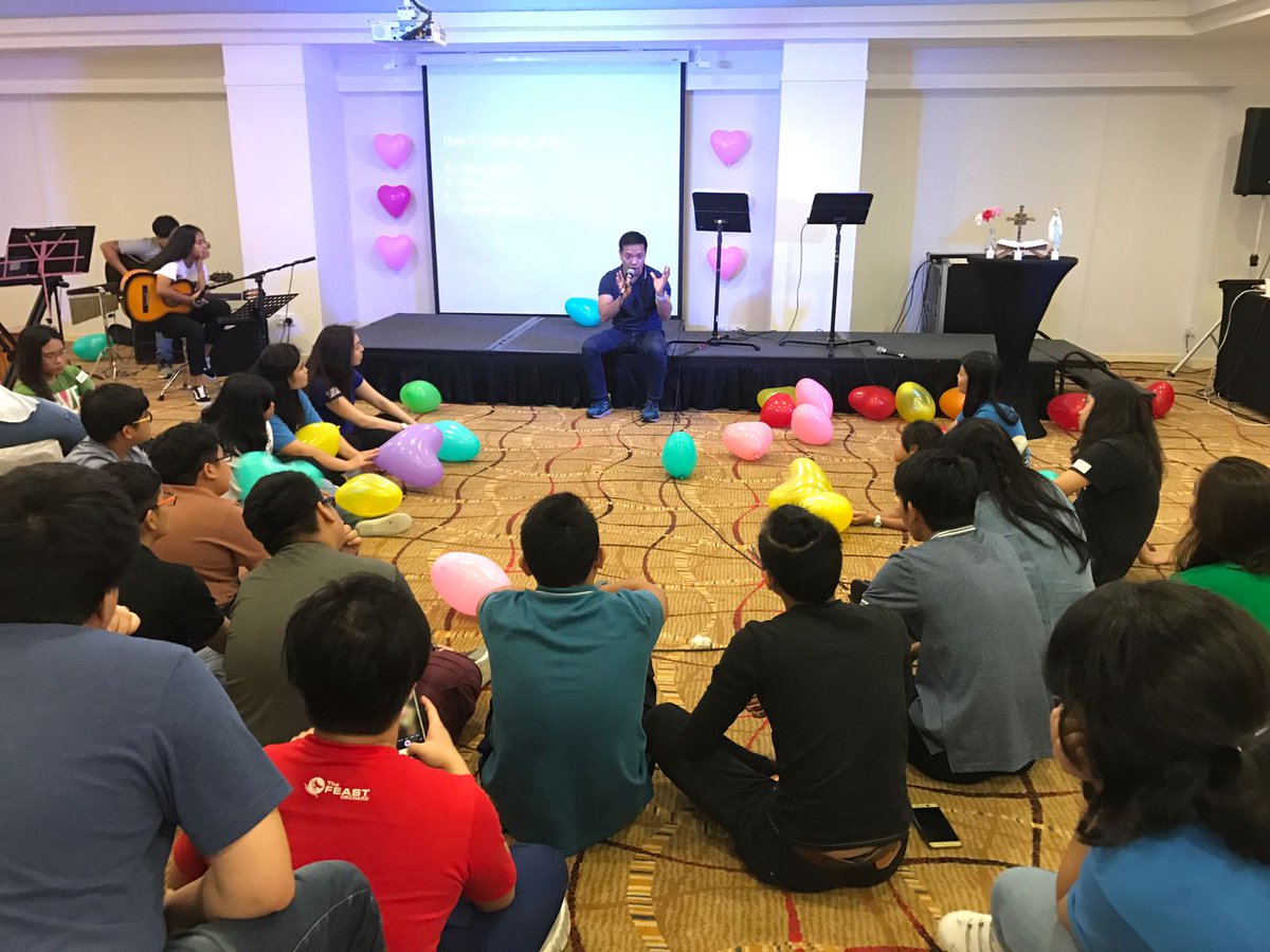 MissElle_Lee's tweet photo. Yesterday with Daddy O 💖💖💖 #YouthJam #Youareloved #Graceupongrace #YouthMinistryRevamped https://t.co/zTP1ImQf5Q