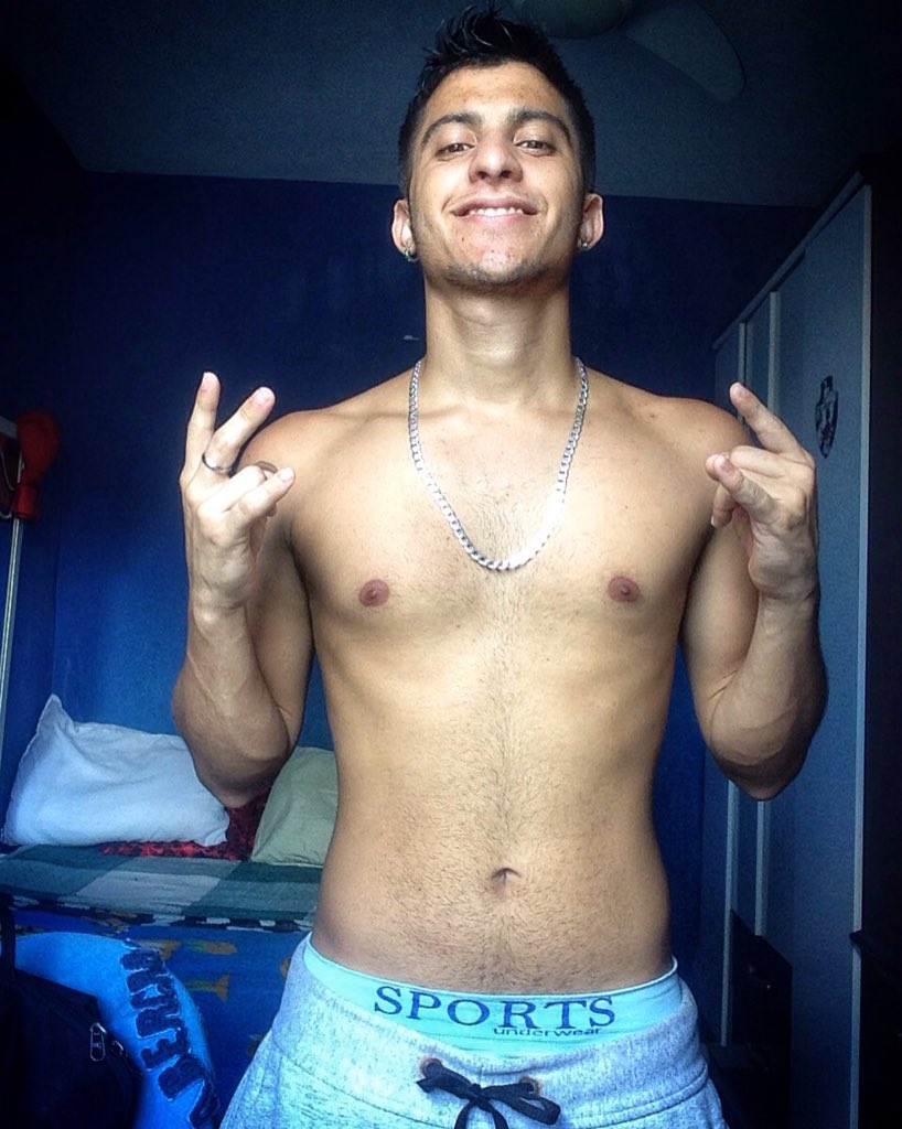 ighorjpa's tweet photo. Fevereiro tem o quê?  🎉🎊🍻

#temcarnaval #SabadoDetremuraSDV https://t.co/26be7MjJgs