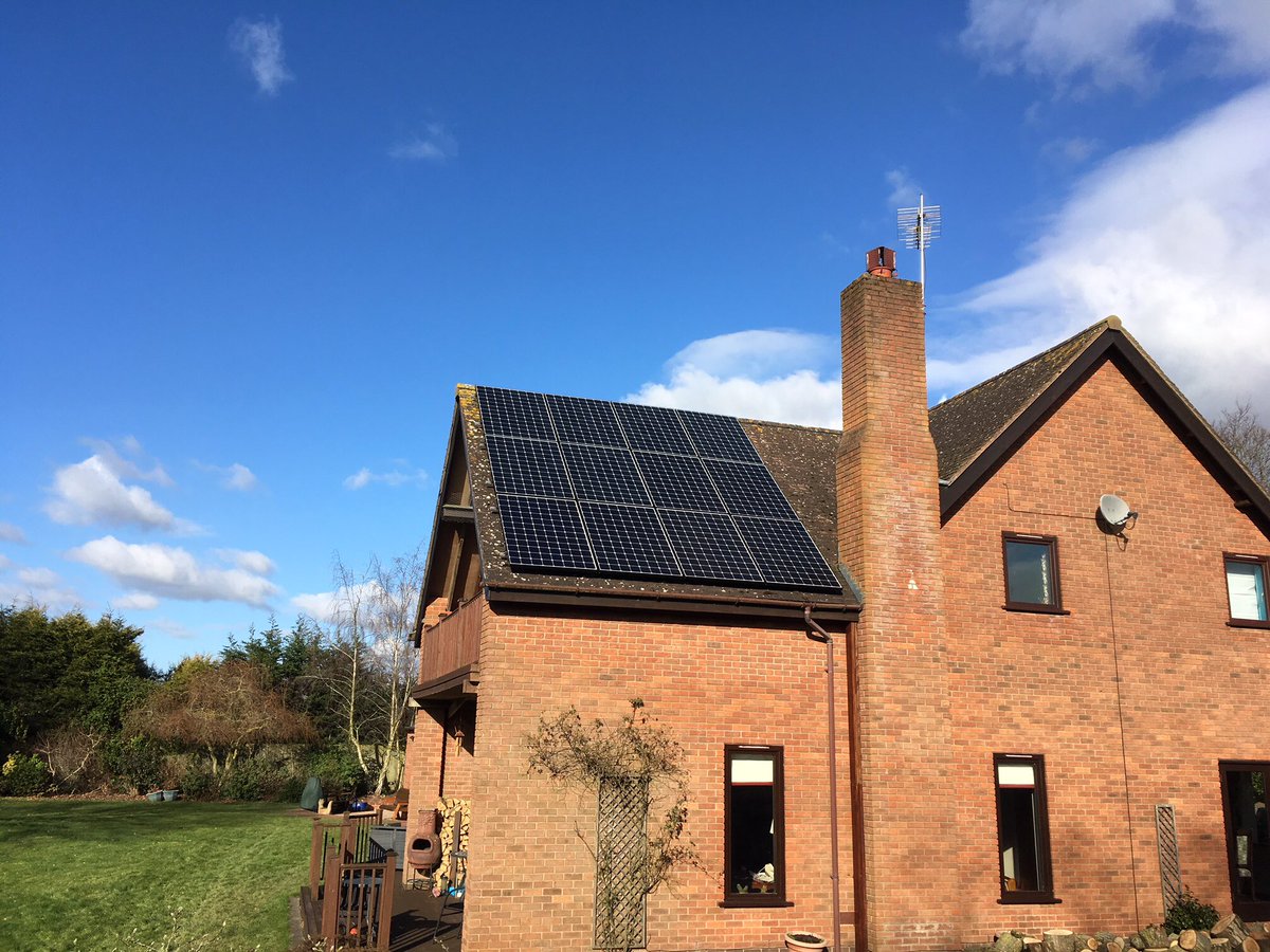 Stratfordenergy's tweet photo. Top quality install by @Stratfordenergy team 6.54kWp @SunPower #solarpv @SolarEdgePV optimisation 2 x #Tesla #Powerwall2s @MyEnergiLTD #Eddi &amp; #Harvi #energystorage #solutionriseseveryday #Kenilworth https://t.co/Y8FF8tsAY5