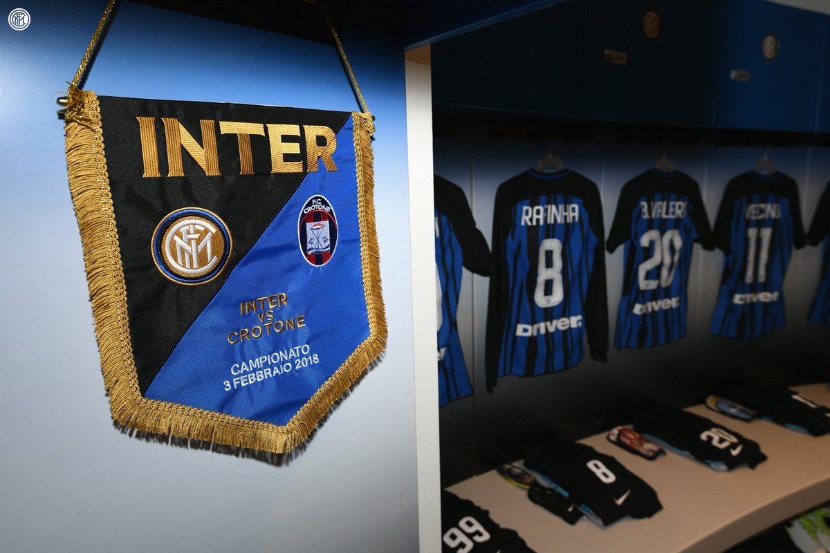 Inter_id's tweet photo. 👀 | Mari intip ruang ganti Inter. ⚫️🔵

#InterCrotone #ForzaInter https://t.co/8WXv0rtccR
