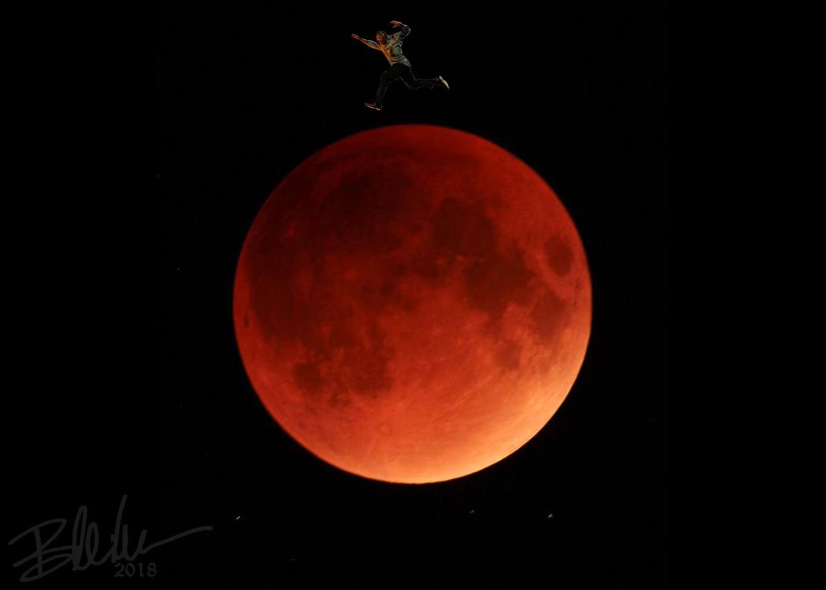 ItsMcMikeTime's tweet photo. @jpsmythe ..and moons #DwayneJumpsStuff https://t.co/00JNDfFrz1