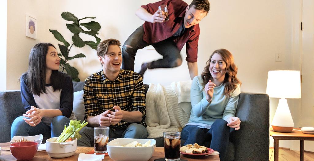Google's tweet photo. On the big day, bring on the football. “Hey Google, watch the Super Bowl on NBC with YouTube TV” → https://t.co/PkuMAwYzZu https://t.co/u2Y3gVd1Tx