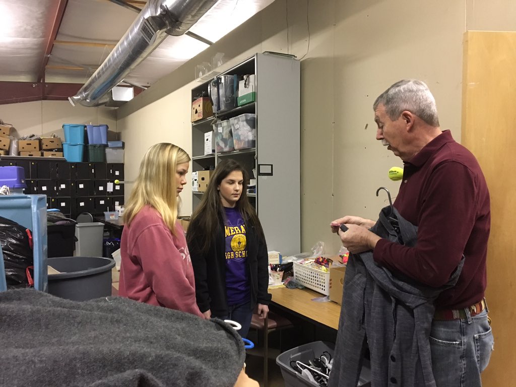 Parksj_EHS's tweet photo. More EHS Beta club and Labor of Love pics. https://t.co/olrZgNqNvJ