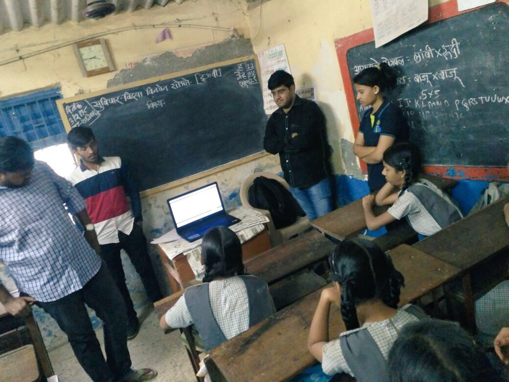 BhagyaNirphara3's tweet photo. #Shiksha_session_of_zone_3_school
#Phase_2
#Todays_Topic_is_Financial_Literacy_part_1
#Good_Work_Ambassador
#Rotaract_50
#Ekatra3142 https://t.co/jJSF8IEnXn