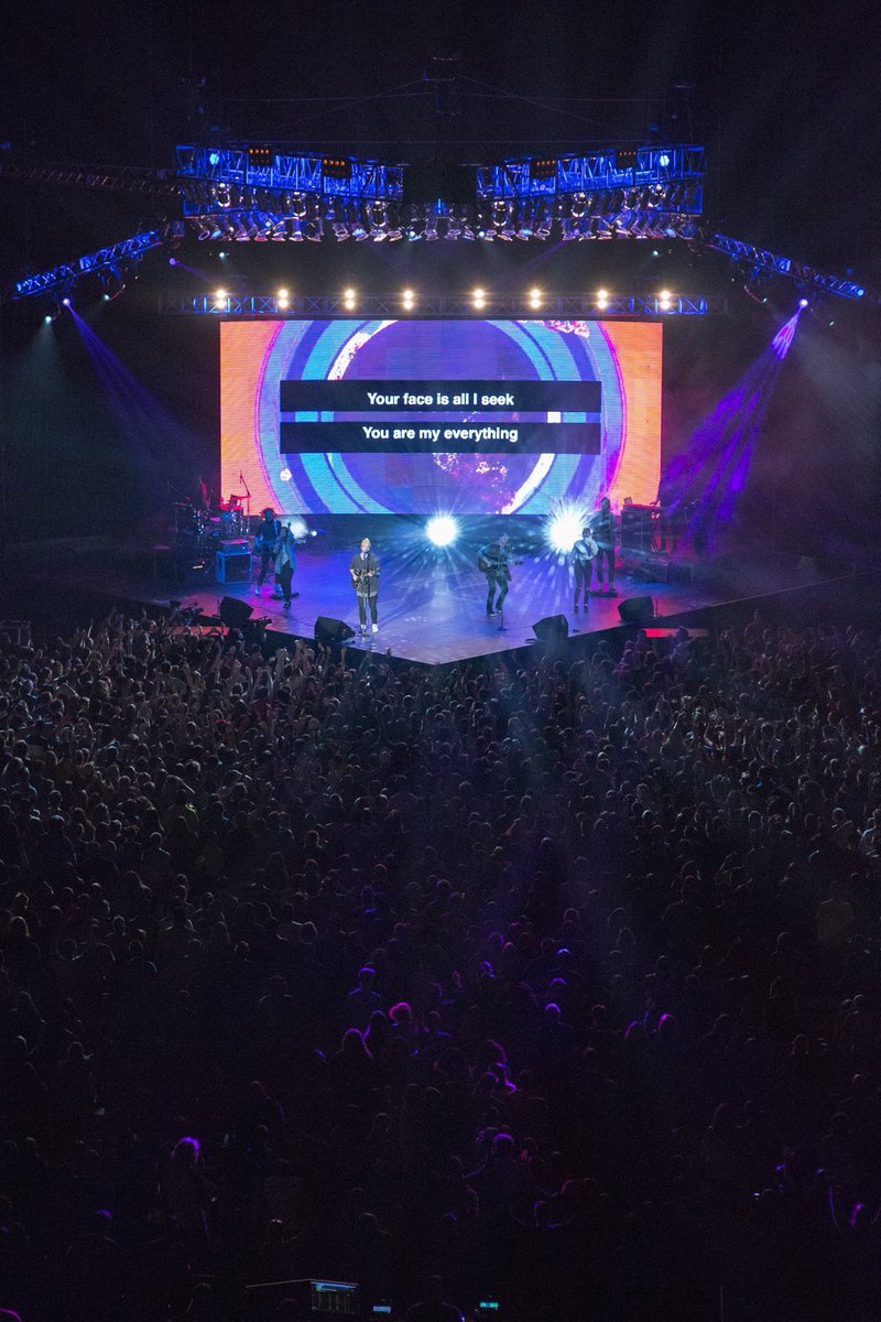 penndelyouth's tweet photo. What’s happening this year at Youth Convention? MORE of this! 
Powerful worship and time at the altar. 

Who__are__you___inviting? https://t.co/rI99XcMTOG