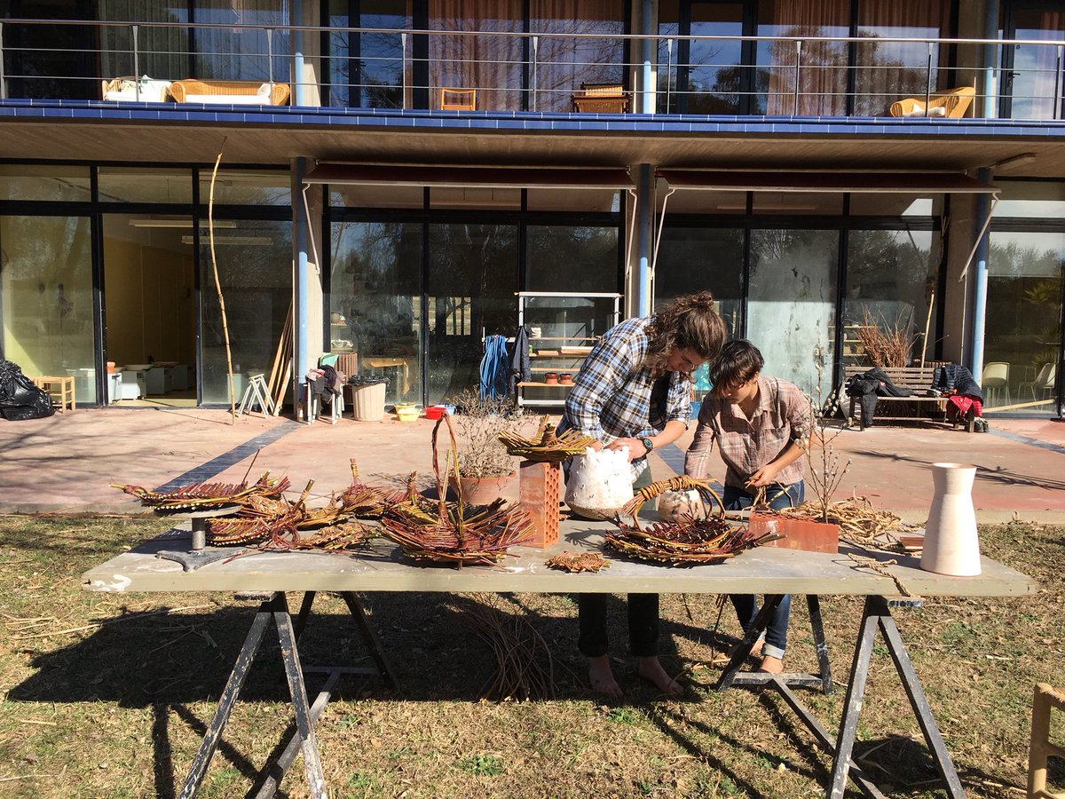 XeviTwitt's tweet photo. #ElisavaBaseCamp2018 
Despedim la setmana de #FibresNaturals i #Ceràmica amb molta entrega 🙌🏻 projectes, conceptes i moltes vivències 👏🏻🚲🌾 Genial nois👌🏻✨
@ElisavaBCN https://t.co/xMRQE7LCQm