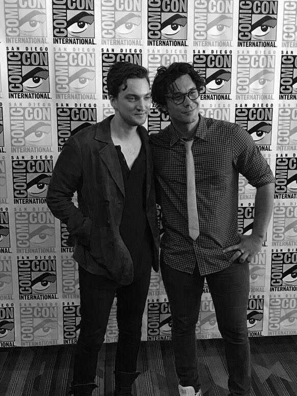 dailyharmon's tweet photo. https://t.co/c5wHjylOzE