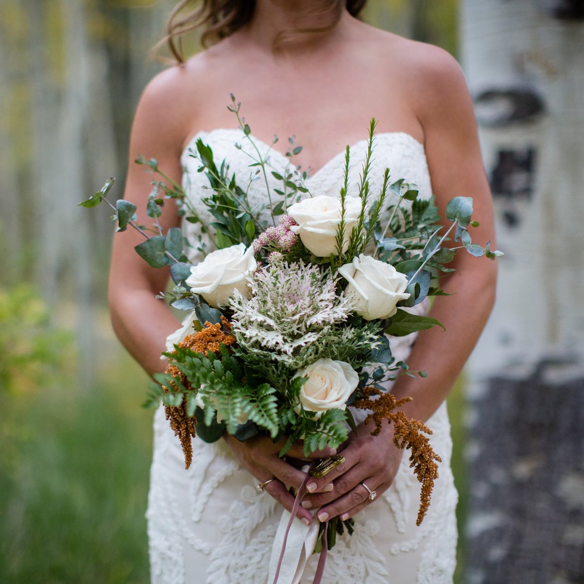 We absolutely love the mix of different textures in this #bridalbouquet; it’s the perfectly foraged foliage to go with the organic cotton lace of #Style2265! Photography: Virginia Stiles // Gown: <a href="/BlueBridal/">Blue Bridal Boutique</a> // Florist: <a href="/fiftyflowers/">FiftyFlowers</a> 
#CasablancaBridal (ow.ly/Xt7w30hXh25)
