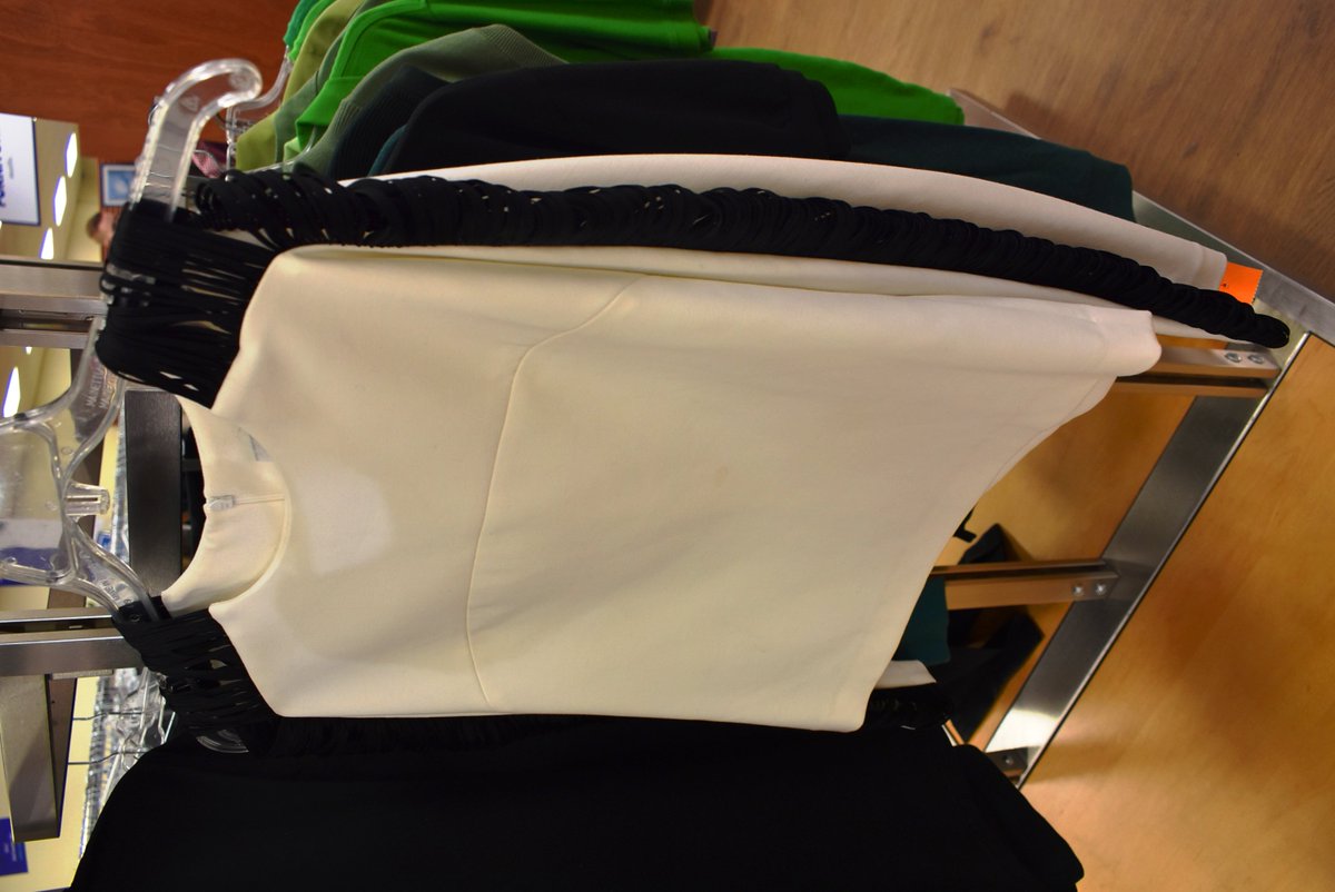 GoodwillWorks's tweet photo. Original department store price over $200. Goodwill price $4.69. #ShopGoodwill to find designer names for discount prices like this Sandro Paris White Blouse w/ Black Cut-Cloth Sleeves.
#ChicforCheap #Designer #Sandro #SandroParis #GoodDeals #GoodwillFinds #LuxforLess https://t.co/8hD1WtYFLk