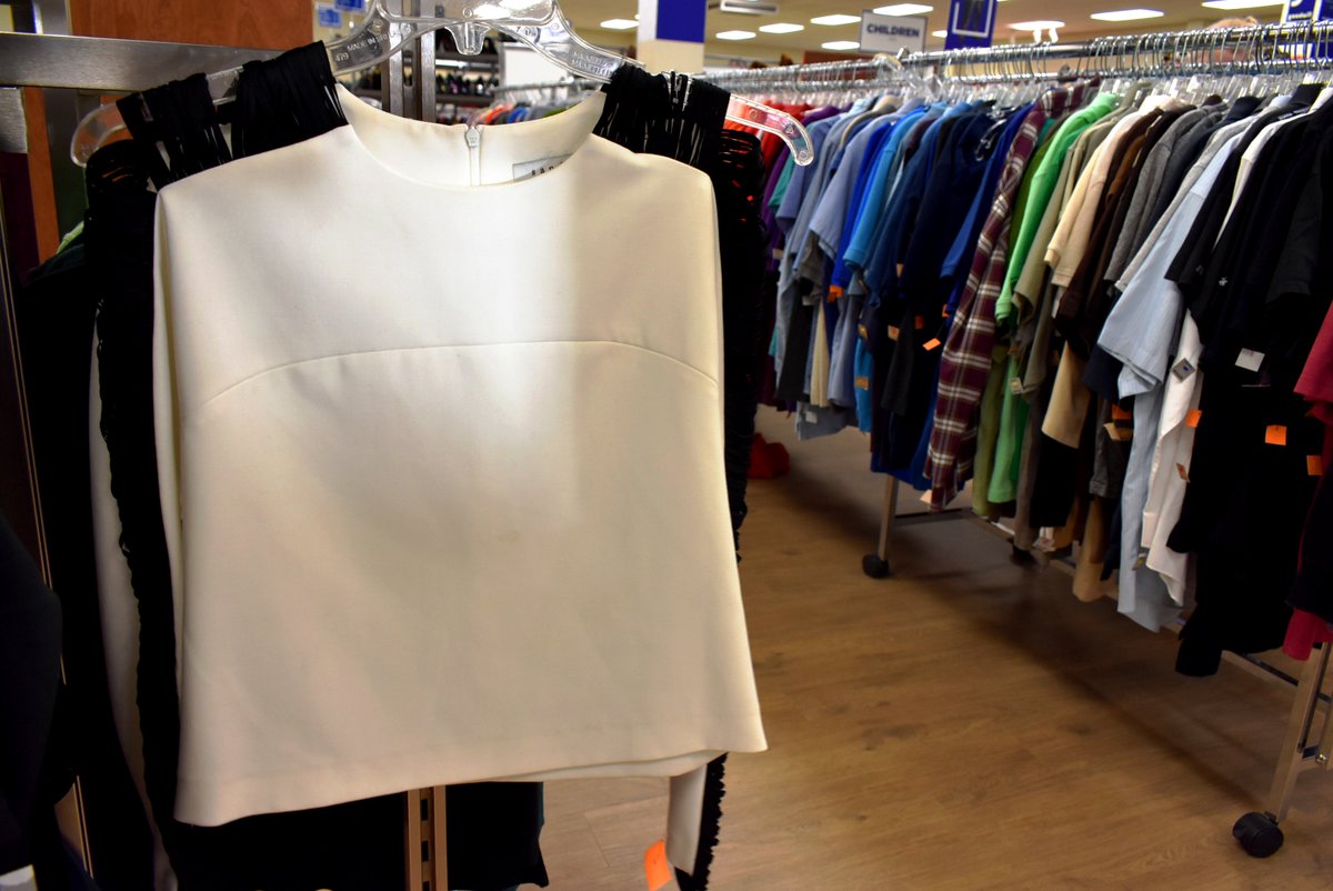 GoodwillWorks's tweet photo. Original department store price over $200. Goodwill price $4.69. #ShopGoodwill to find designer names for discount prices like this Sandro Paris White Blouse w/ Black Cut-Cloth Sleeves.
#ChicforCheap #Designer #Sandro #SandroParis #GoodDeals #GoodwillFinds #LuxforLess https://t.co/8hD1WtYFLk