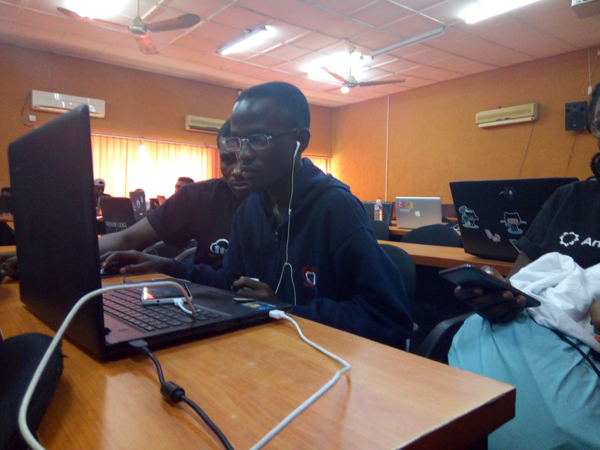 forloopAfrica's tweet photo. #forLoopUnilagHackoka https://t.co/U8r4oEIq15