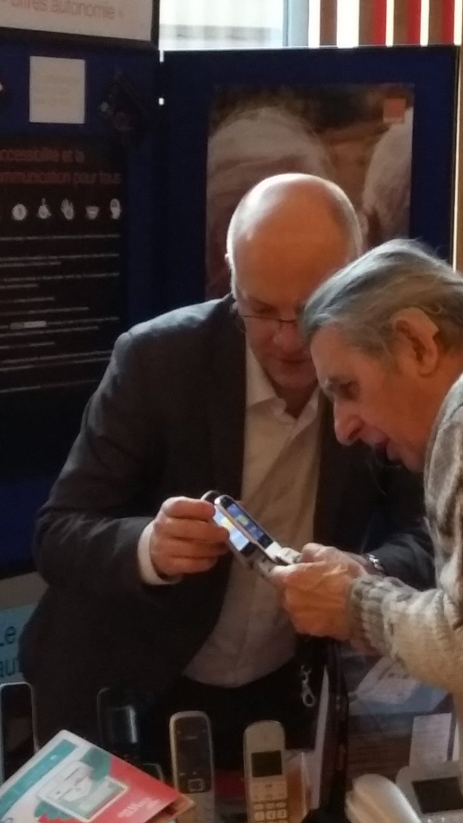 RadelPhilippe's tweet photo. AG #AIFIC Orange #DCRIDF présente à l'AG des implantés cochléaires d'IDF à l'hôpital Rothschild à Paris pour promouvoir la solution de communication digitale #RogerVoice et la Boucle à Induction Magnétique mobile et fixe. #orange. @valeriendb @patrice_leplomb @PhilippeWolak https://t.co/thp23II17W