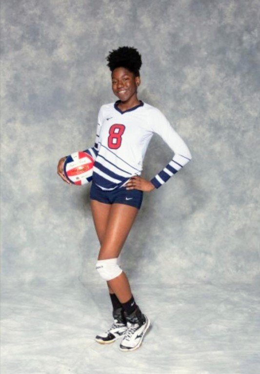 preachmama92's tweet photo. American Volleyball 17U! Putting in work today in Jessup, MD! Appreciate local tournament as we have been on the road every weekend in January. Going for the Gold today baby!
#blockcity
#blockbuster
#zsazsa
#daddyondeck
#mamatired https://t.co/Lc9rAjMYM7