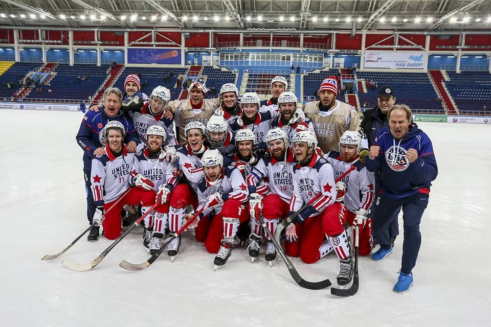 RusEmbUSA's tweet photo. Great Match! Congratulations USA Mens Bandy team on winning 5th place at #bandyvm2018 in #Khabarovsk @Russia🇷🇺!
.
We cheered on #usabandy🇺🇸 team!
Enjoy the game 📹https://t.co/dzG1HHvk0A
More 🏑https://t.co/q6idxcsPr1 https://t.co/7VkwM3aLSj