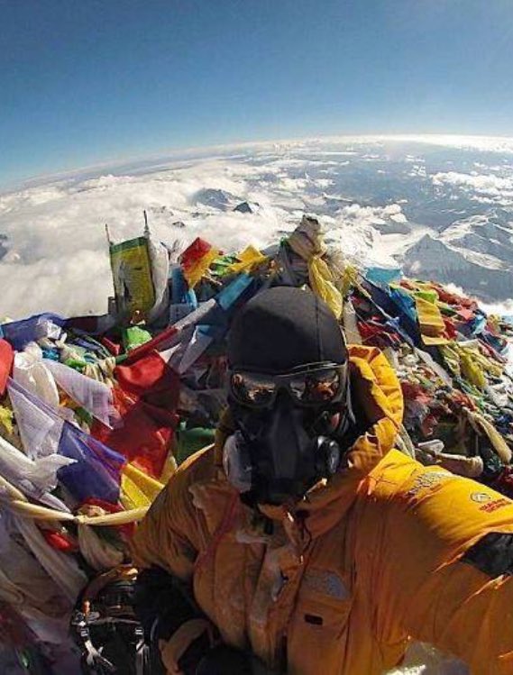 barflytactic's tweet image. I love a good mountain, I love the sense of hard fought achievement reaching the pinnacle. I love the panoramic views from the top of my world for those 10mins or less... I never wanted to do Everest and now I am glad I probably never will. #eventhere #oneworld