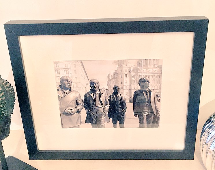 prints1502's tweet photo. Framed photo of the legendary Beatles statue in Liverpool
.
.
https://t.co/JbBxtAbpiM
.
.
#TheBeatles #Beatles #photography #photo #framedart #thebeatlescollection #handmade #foilprints1502 #musicindustry #liverpool #EtsySeller #etsyhandmade #etsyshop https://t.co/WW1iKOzaCk