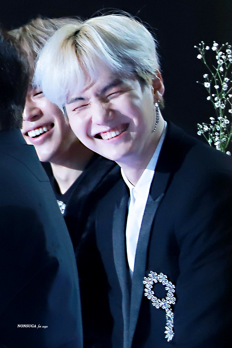 NONSUGA_39's tweet photo. 180125 SMA 서가대
#방탄소년단 #SUGA #슈가 #윤기  #iHeartAwards #BestFanArmy #BTSARMY https://t.co/oxksV9K5AS