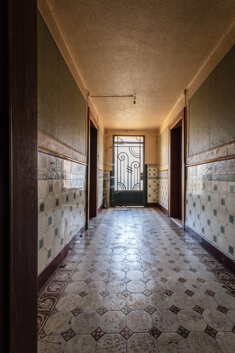SebastienLoppin's tweet photo. #nouveau
Vente de Tableau en ligne.
#venteenligne #VAD #tableau #art #artiste #urbex #urbanart #deco #decoration https://t.co/dkIv3Ysnor … https://t.co/mXk9iyDijY