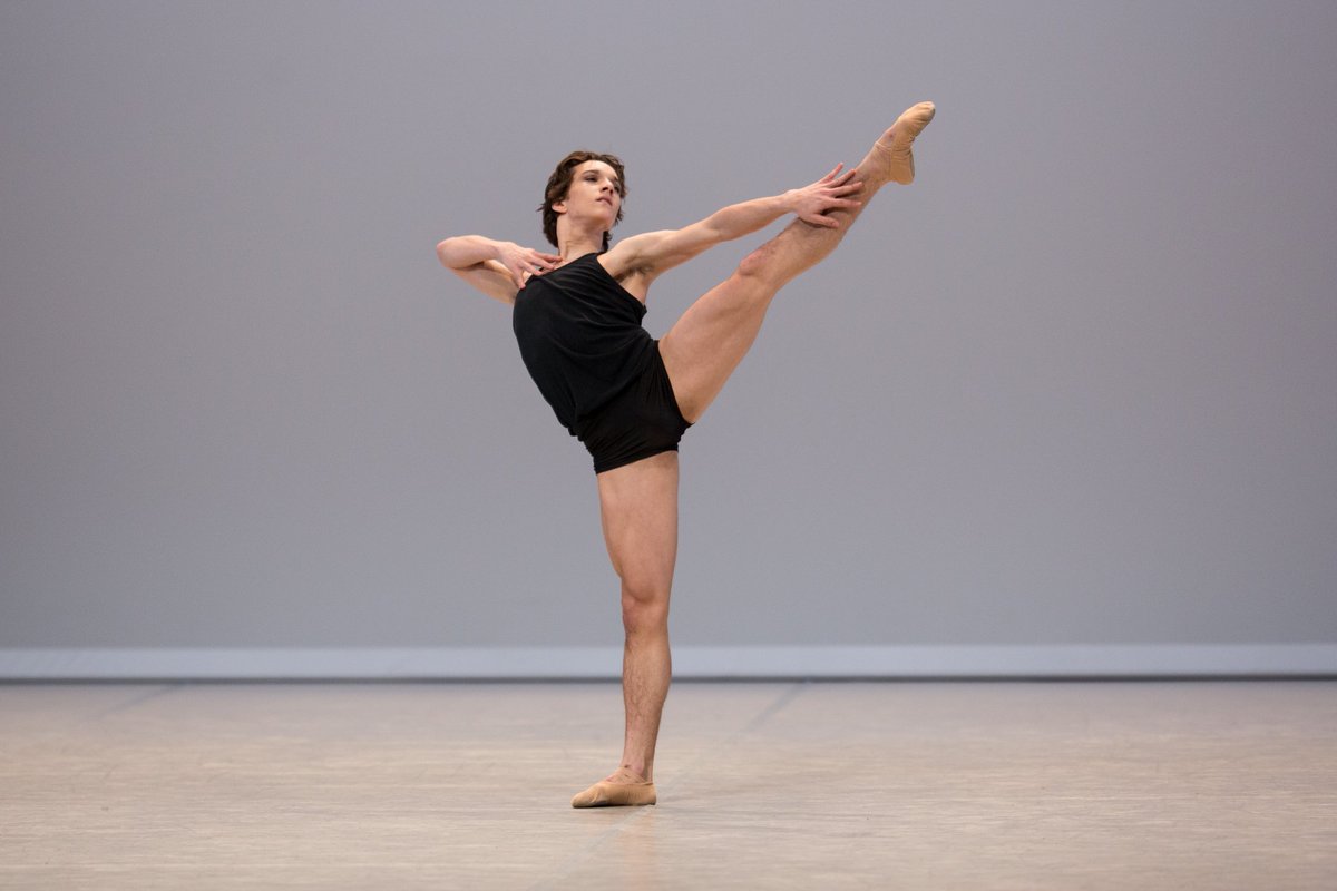 PrixdeLausanne's tweet image. Shale Wagman from Canada is First Prize Winner of #PrixdeLausanne2018 ! He won the Apprenticeship offered by @oakfnd ☺️ #PrixDeLausanne #Prix2018 #Pdl2018 Photos 📸 © #GregoryBatardon