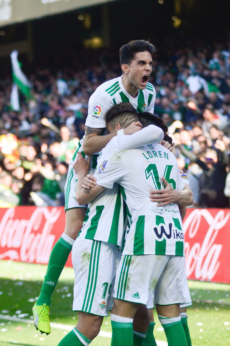 MarcBartra's tweet photo. Debut soñado!! FELIZ!! 
Felicidades @lorenmoron11 y mucha fuerza @zou_feddal !! Grande equipo, orgulloso de vosotros! MUCHO BETIS!!! https://t.co/P5LMgAaJvq