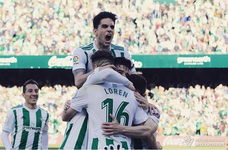 MarcBartra's tweet photo. Debut soñado!! FELIZ!! 
Felicidades @lorenmoron11 y mucha fuerza @zou_feddal !! Grande equipo, orgulloso de vosotros! MUCHO BETIS!!! https://t.co/P5LMgAaJvq