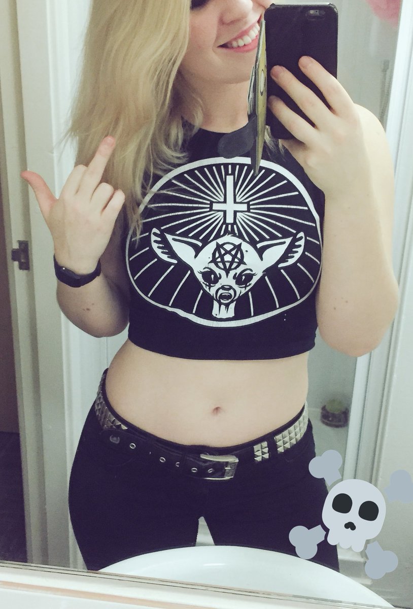 aaangrybeaver's tweet photo. #gothlyf ππ»π€β οΈ https://t.co/PtgAG8s2wl