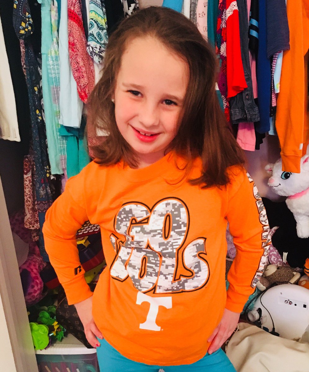 Can she get 110 retweets? Mean girl at school made fun of her Tennessee orange, now she’s worried to wear it! I want to prove to her there’s WAY more people out there that like it! Help us out #VolTwitter! #GBO #Vols