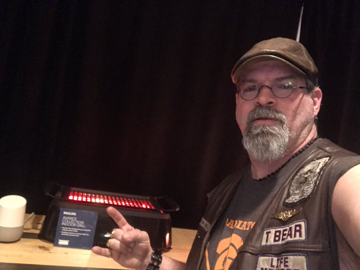 Grilling indoors is incredibly handy when living in Portland!!
<a href="/BestBuy/">Best Buy</a> #dad2summit #bestbuytechzone #sweepstakes