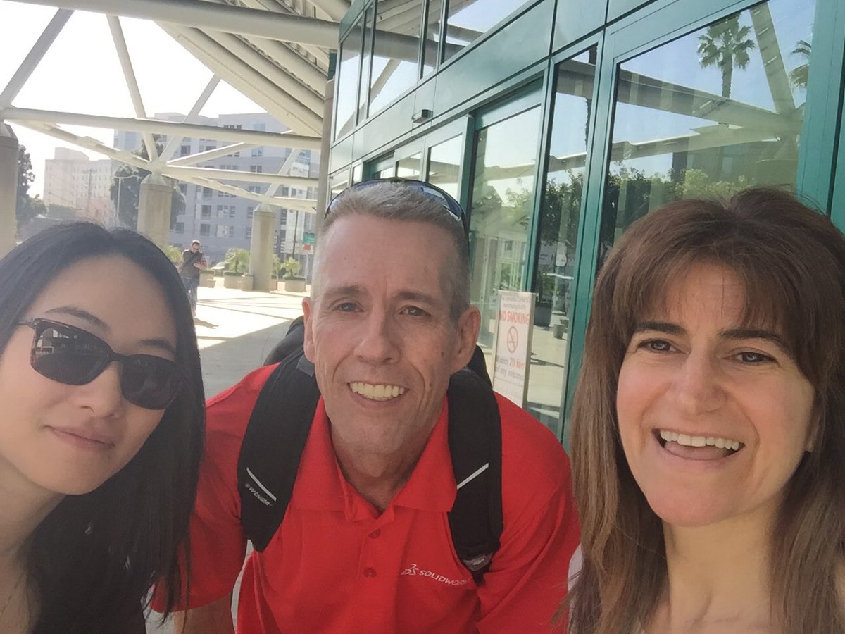 karennader4's tweet photo. Hanging with @Nina_9_Cheng and @SWUGN before #SWW18 https://t.co/u3oI4qtzyu