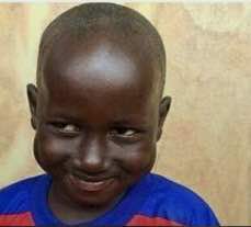 Edesirialbert's tweet photo. you have just 15 followers on your instagram and you're private. Bros Wetin you de private for there? 😏 https://t.co/oB1pxs1deu