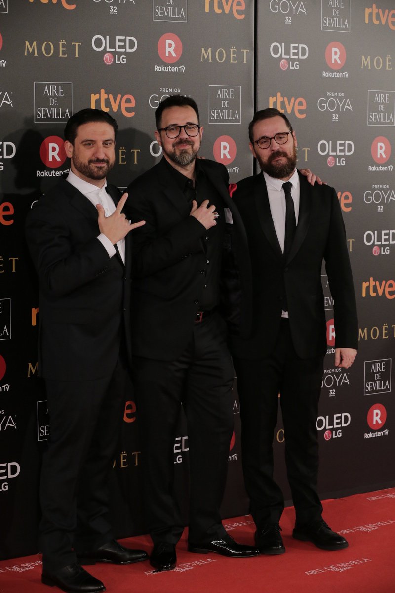 Llegan a la alfombra Paco Plaza, nominado a Mejor Dirección y <a href="/sandra_escacena/">Sandra Escacena</a>, nominada a Mejor Actriz Revelación, ambos por Verónica #Goya2018