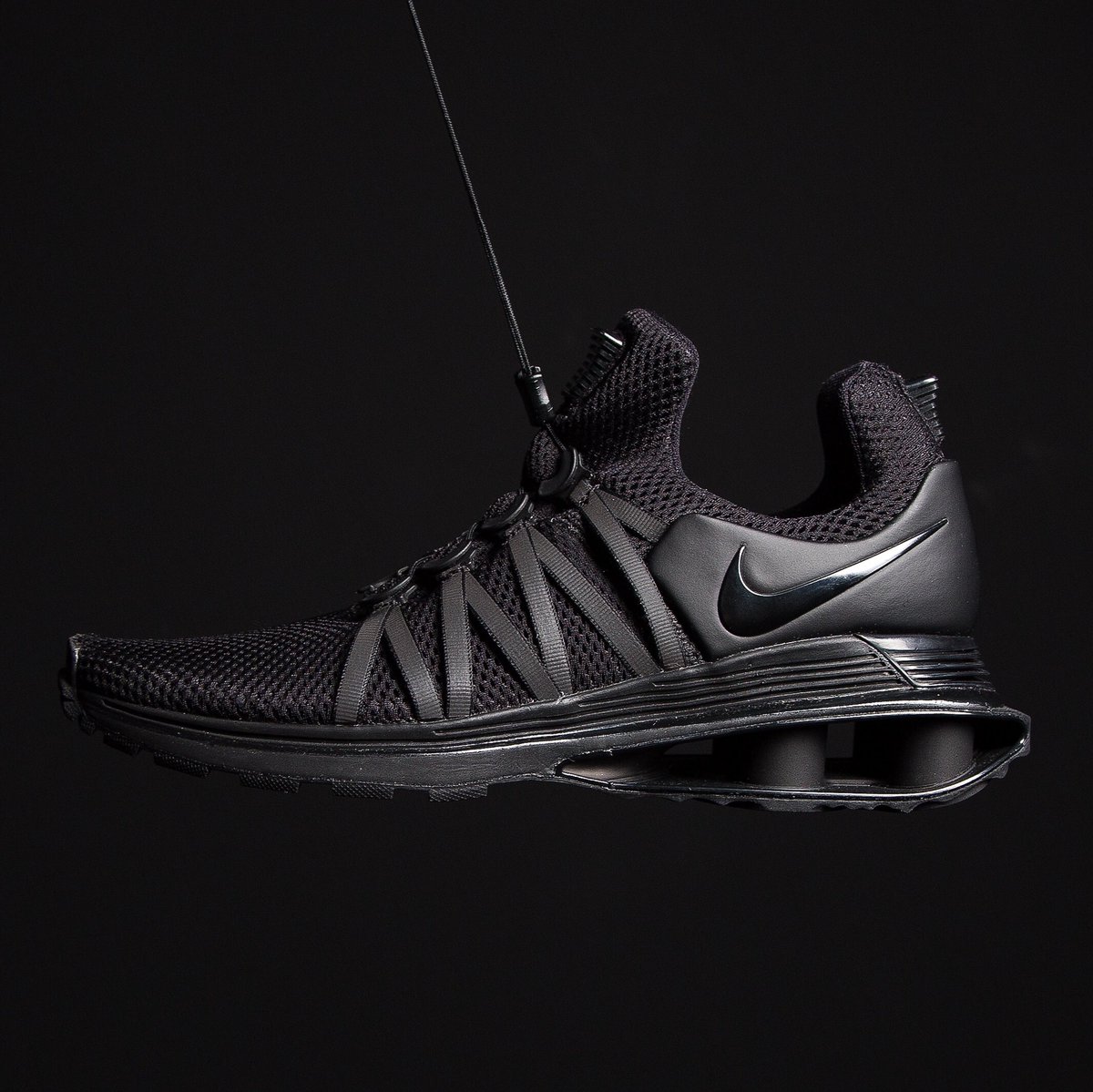 nike gravity shox black