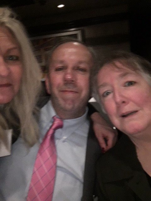 kayleewalstad's tweet photo. Mo Mo Mo.... selfies and @acedsonline #eDiscoveryRockstars with the fabulous Bill Dimm of HotNeuron, @butler_cash of @clarilegal, David Robinson and the infamous @DavidAGreetham #LotsOfSelfies #UseASelfieRingLite @mackmary https://t.co/QYehX0EM9t