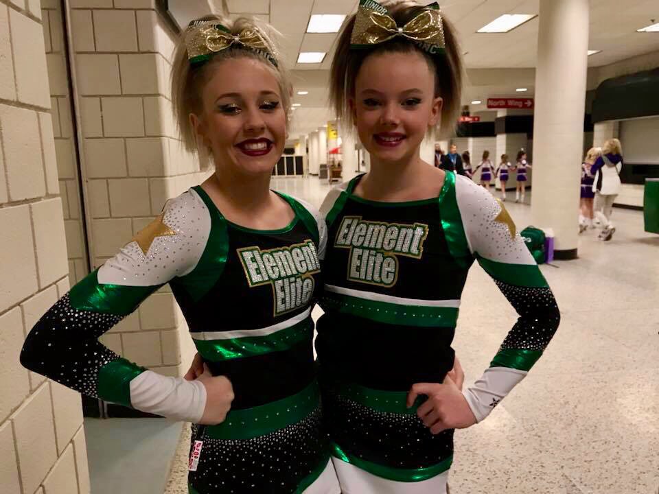 mindy_dablow's tweet photo. 2nd place out of 8 teams for these girls! Proud of them! 💚🖤💛 #elementelite https://t.co/ggmbLVz45U