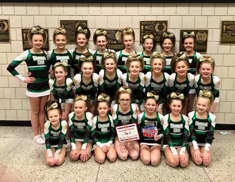 mindy_dablow's tweet photo. 2nd place out of 8 teams for these girls! Proud of them! 💚🖤💛 #elementelite https://t.co/ggmbLVz45U