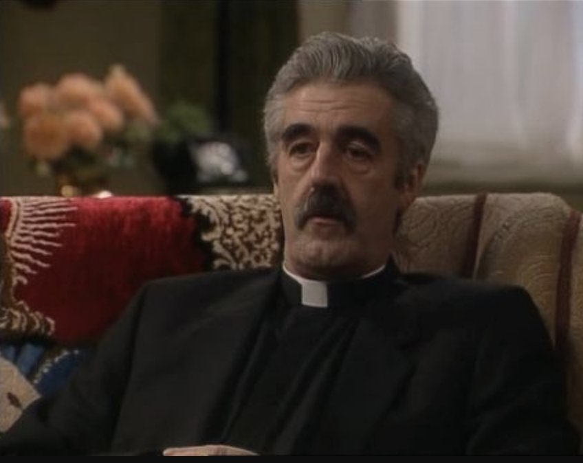 A pic of Ronan O' Gara analysing the match. #sixnations2018 #FRAvIRE #FRAvIRE