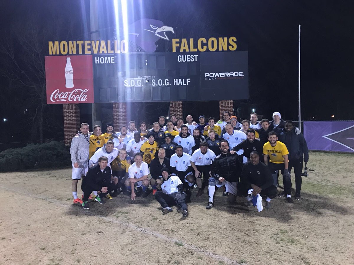 JonMaloney9's tweet photo. #backtobama #varsityfield ⚽️🇺🇸 https://t.co/s8MbBcKSxA
