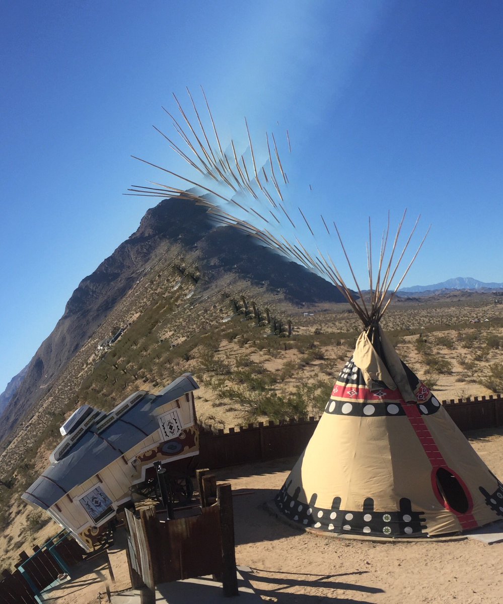 PaloXanto's tweet photo. #GotDamage ๐ฆ
#deserttrippin #joshuatree #tipi #twisted #panovision #panoglitch #gotdamage #visions #paloxanto https://t.co/53QRKGpEk7