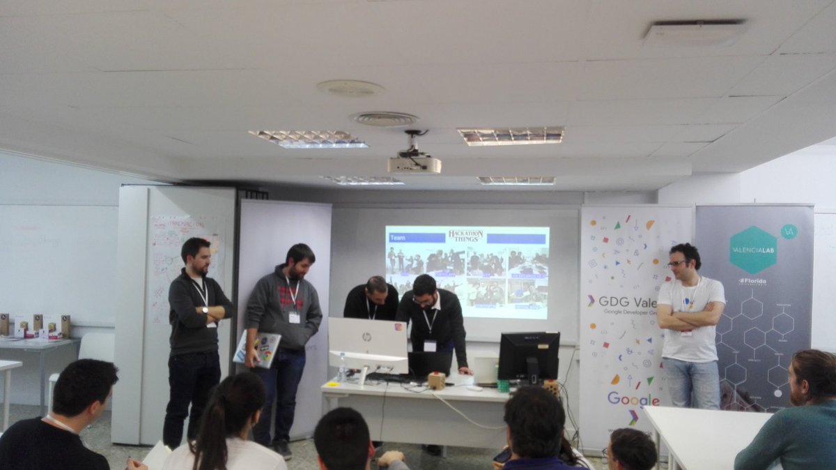 gdgvalencia's tweet image. El equipo &apos;Manolito&apos; con su asistente de voz para llevar las cuentas en casa, ingresos y gastos.
💰💹💸 #HackathonThings