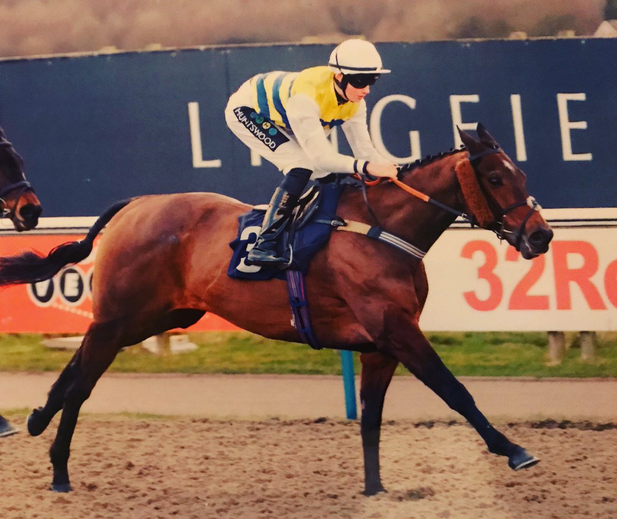 corbsinger's tweet image. Fantastic day yesterday and we’re still on cloud 9!! Limited shares left in our exciting boy Outer Space so why not join us for only £40 a week? #winner #outerspace #corbsingerthoroughbreds 🏇🍾🥂🏆🎊💙💛💙💛