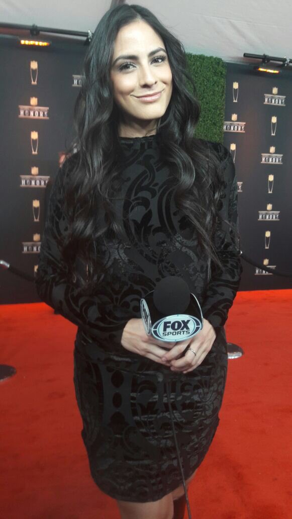 #SBxFOX <a href="/ValMarinR/">Valeria Marín</a> te llevará los detalles del NFL Honors para conocer a los nuevos miembros del Salón de la Fama en Canton, Ohio 

<a href="/FOXSportsMX/">FOX Sports MX</a>